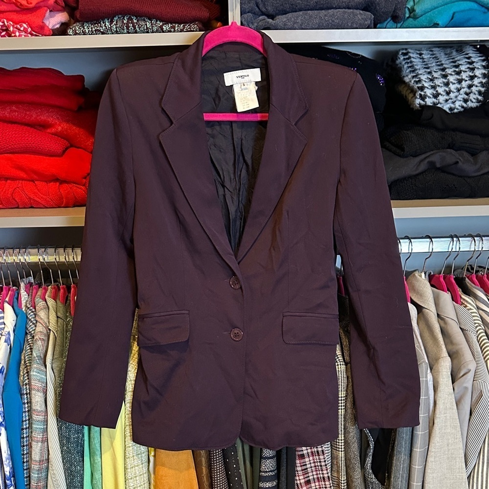 Vertigo Paris dark aubergine 2 pocket 2 button closure blazer size S